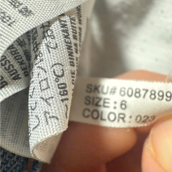 Abercrombie & Fitch Light Blue Distressed Denim Cutoff Shorts size 28 - Picture 13 of 13